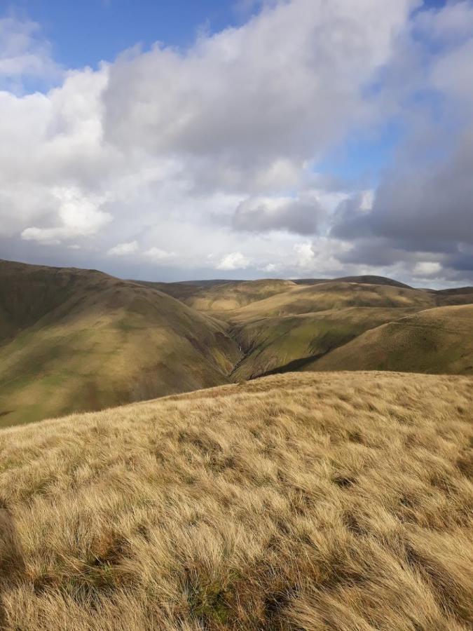 Cumbrian Cottage, Sleeps 6, In Convenient Location Tebay  Exterior photo